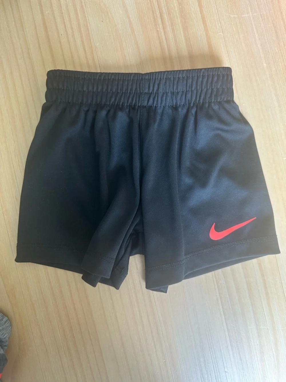 Nike Toddler Grey Top & Black Shorts Set with Red Accents - Picture 2 of 3